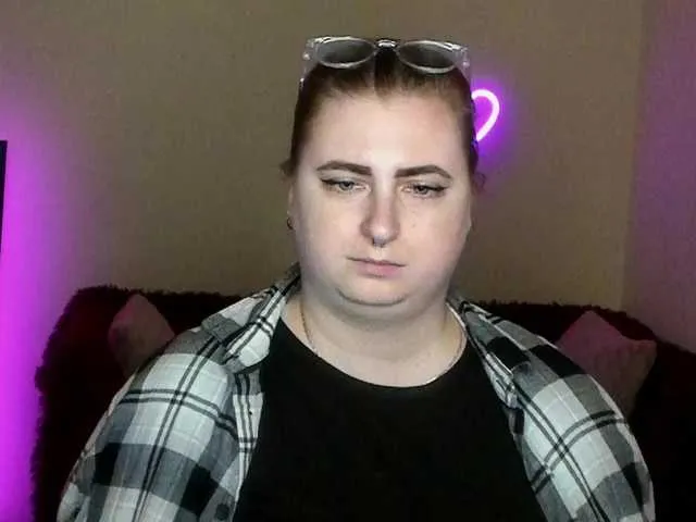 Aliciaredluv Image 13