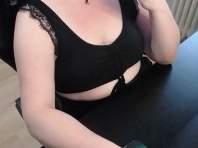 Celina-Rose Image 3