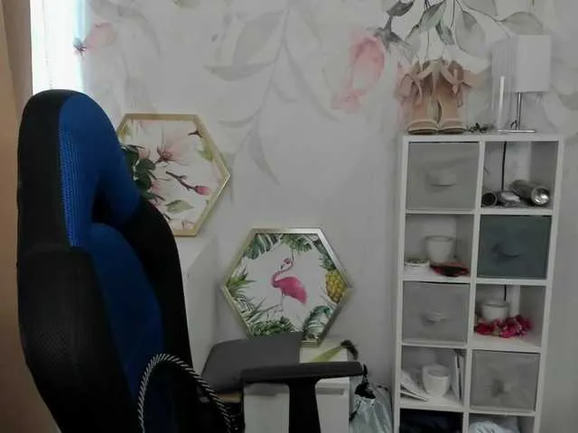 desireMegan Image 14