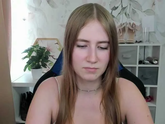desireMegan Image 19
