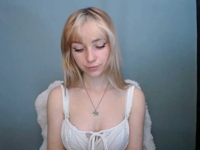 LuciaLovely Image 15