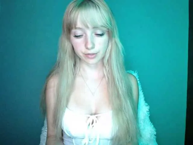 LuciaLovely Image 19