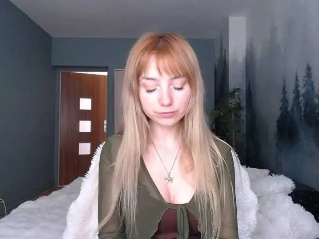 LuciaLovely Image 2