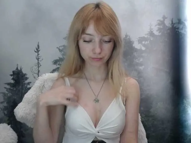 LuciaLovely Image 4