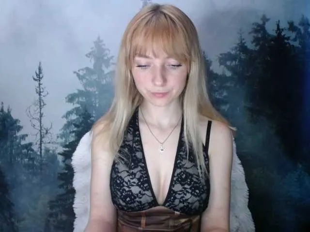 LuciaLovely Image 6
