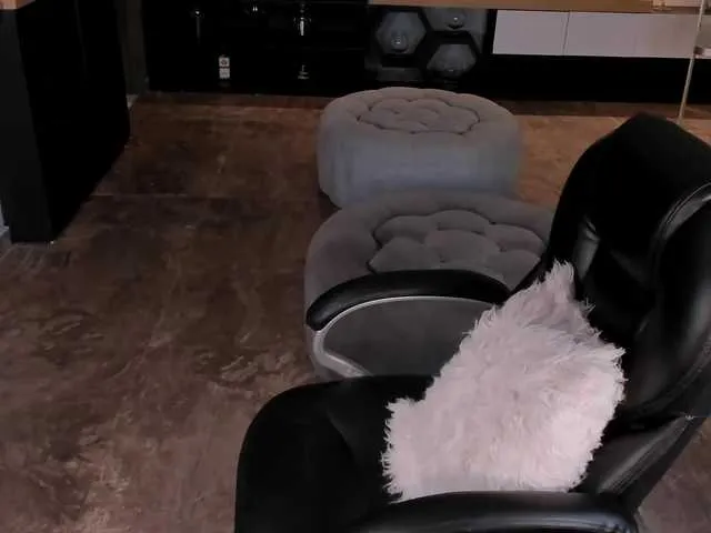 MadelineFox Image 9