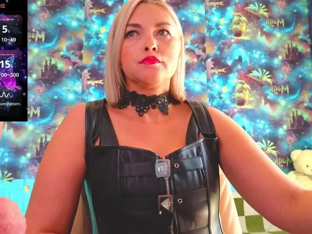 Mistress-Gwen Image 4