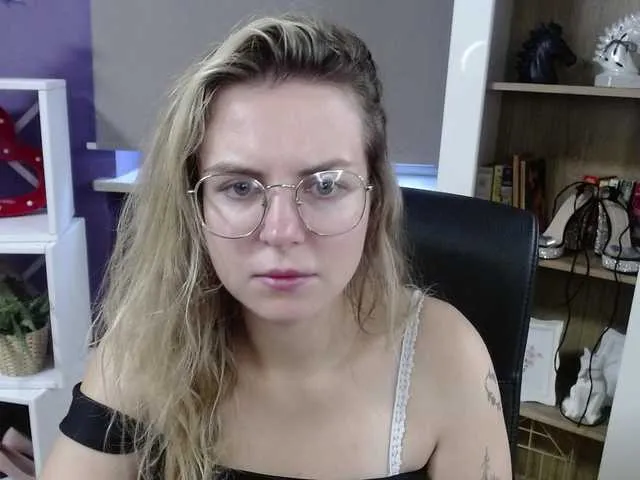 soft-zoey Image 6