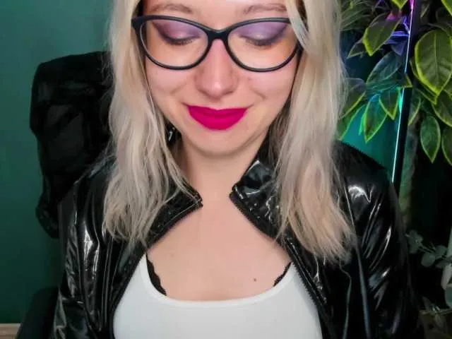 xxHeidiLove Image 13