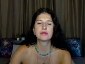 alianna_solo_kiss Image 16