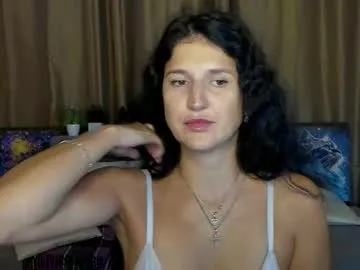 alianna_solo_kiss Image 18