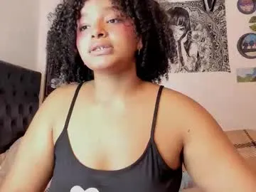 chloe_kisses Image 17