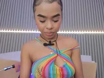 coralineross_ Image 11