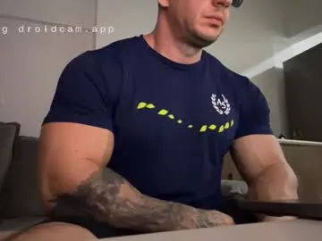 couplemuscle40 Image 8