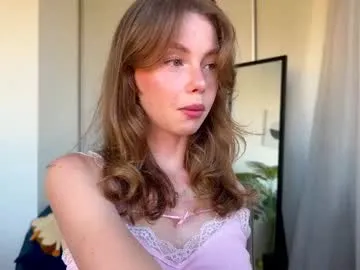 elli_harmon Image 6