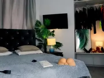 inviting_tina Image 5