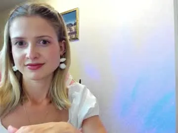 julie_flores Image 10