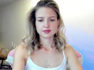 julie_flores Image 11