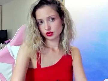 julie_flores Image 16