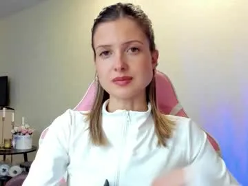 julie_flores Image 17