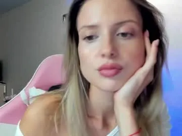 julie_flores Image 18