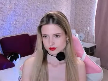 julie_flores Image 4