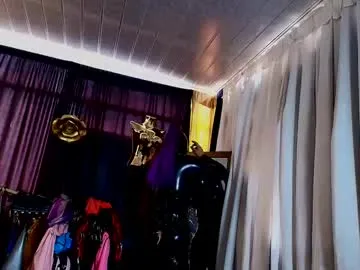 latex_rose_daniels Image 17