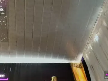 latex_rose_daniels Image 5