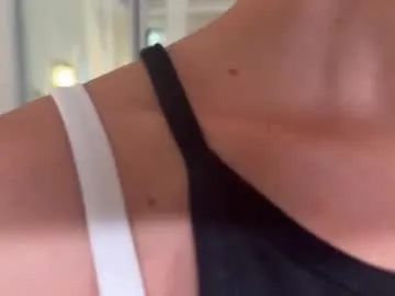 roselyn_rose Image 14