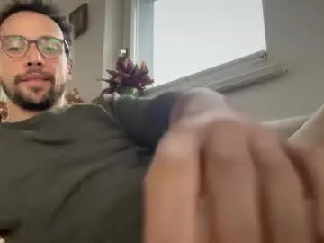 sexyleo8282's Thumb Image